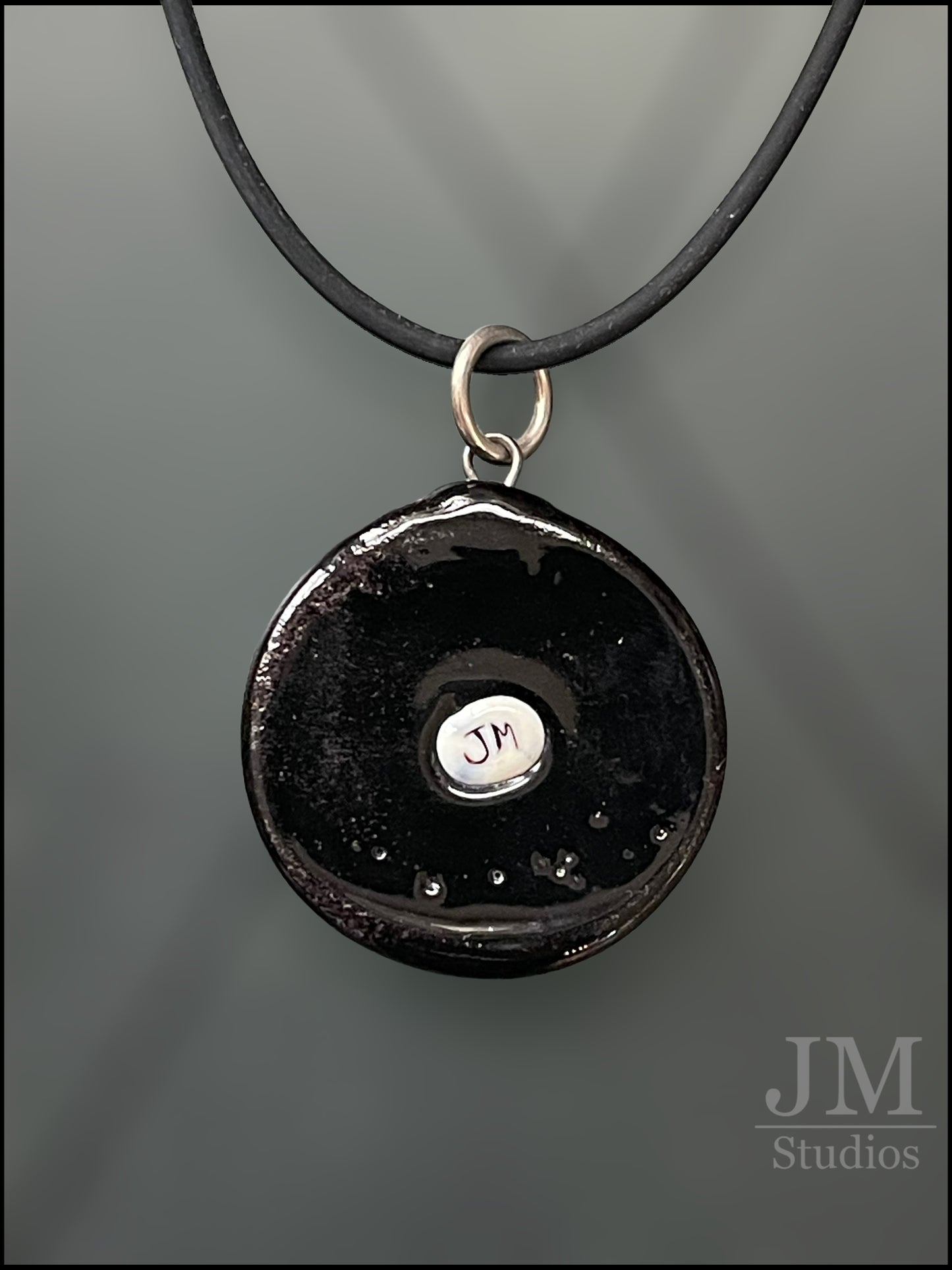 Frida Pendant 1.25”