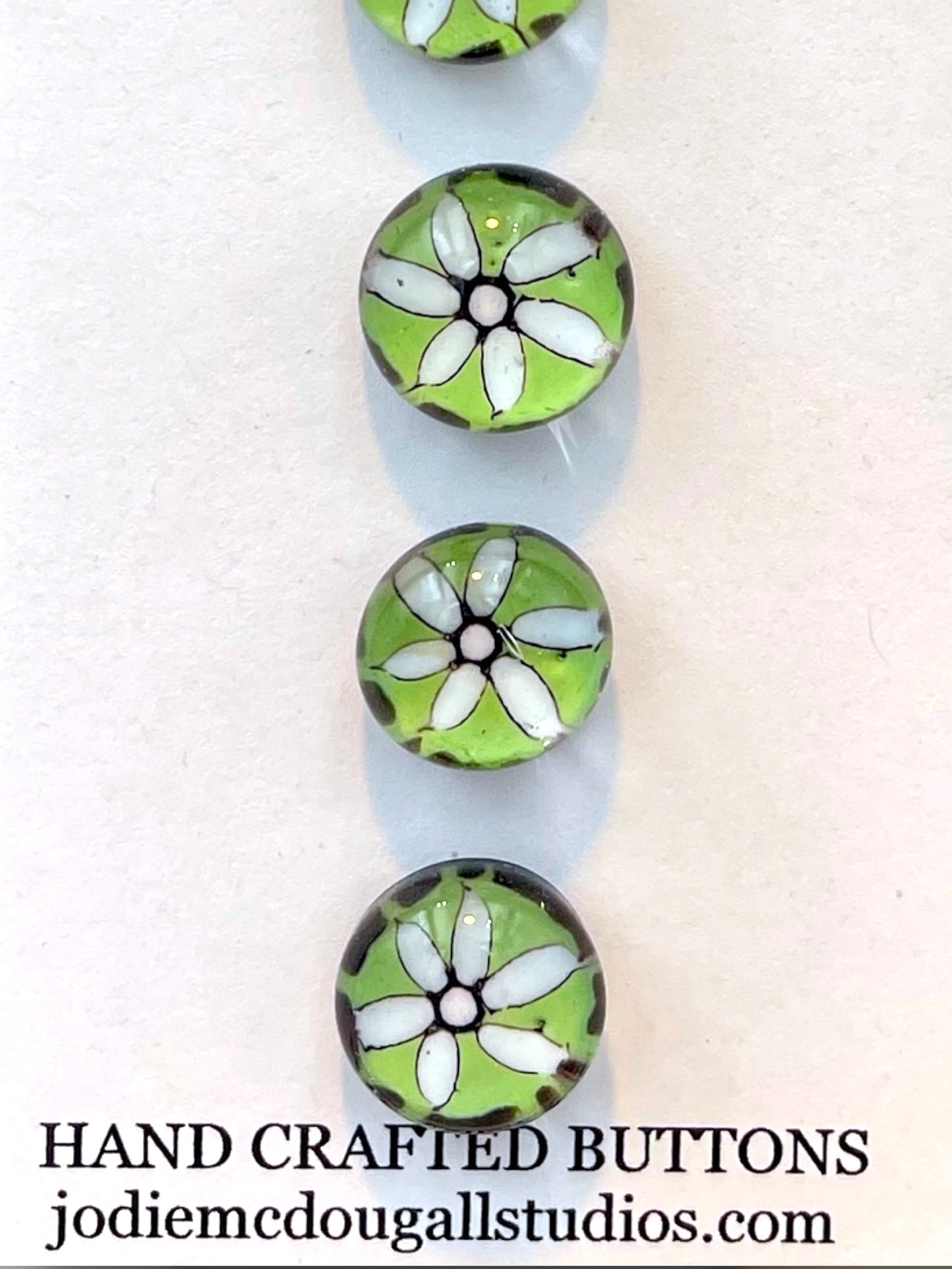 Green Twirl 15mm 5 button set