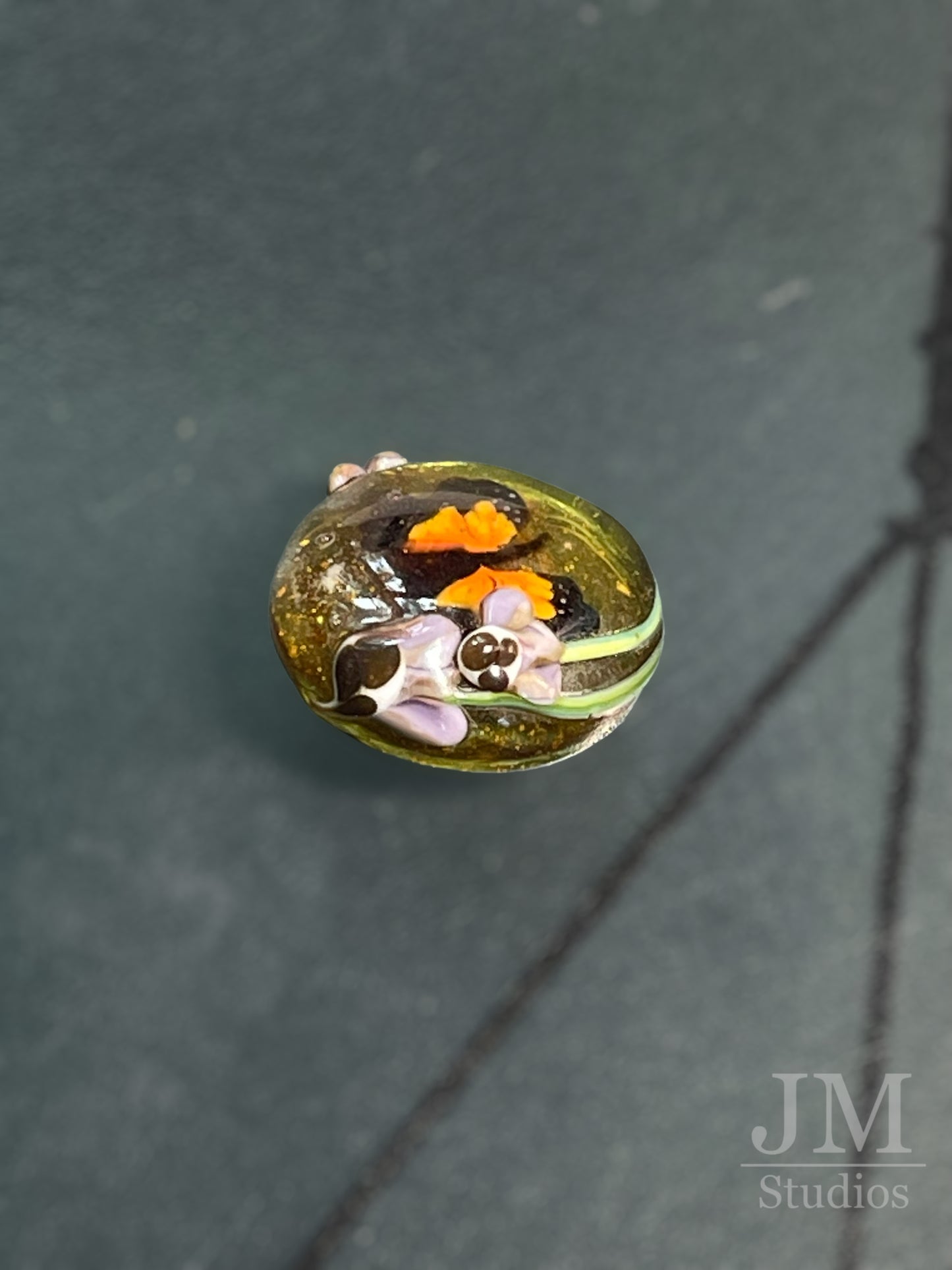 Monarch Button 20mm