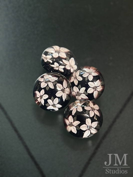 White Flower Checkerboard 14mm