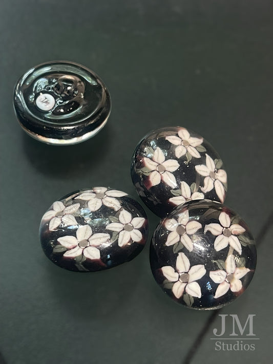 White Flower Checkerboard 20mm