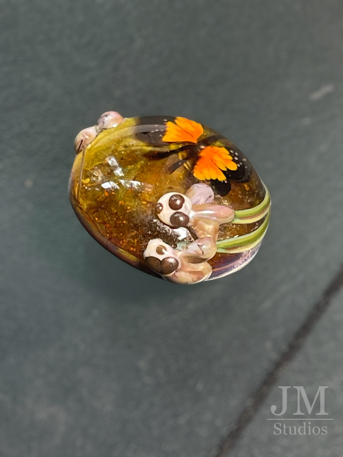 Monarch Button 20mm
