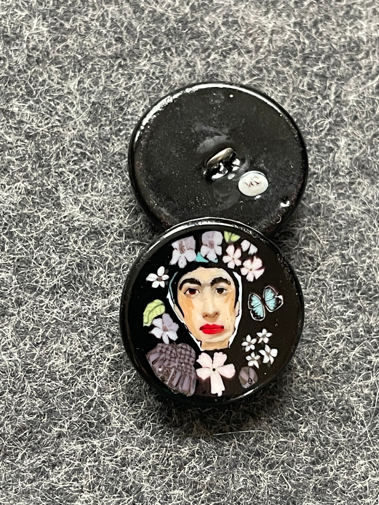 Frida Kahlo 1” Button