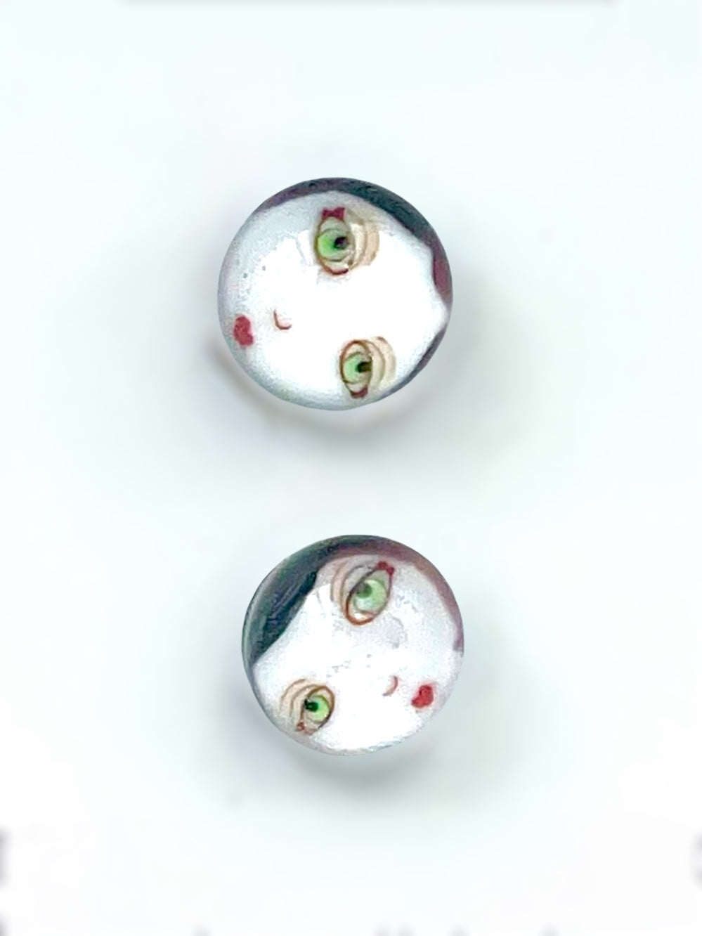 Flapper girl buttons 2 set 11mm