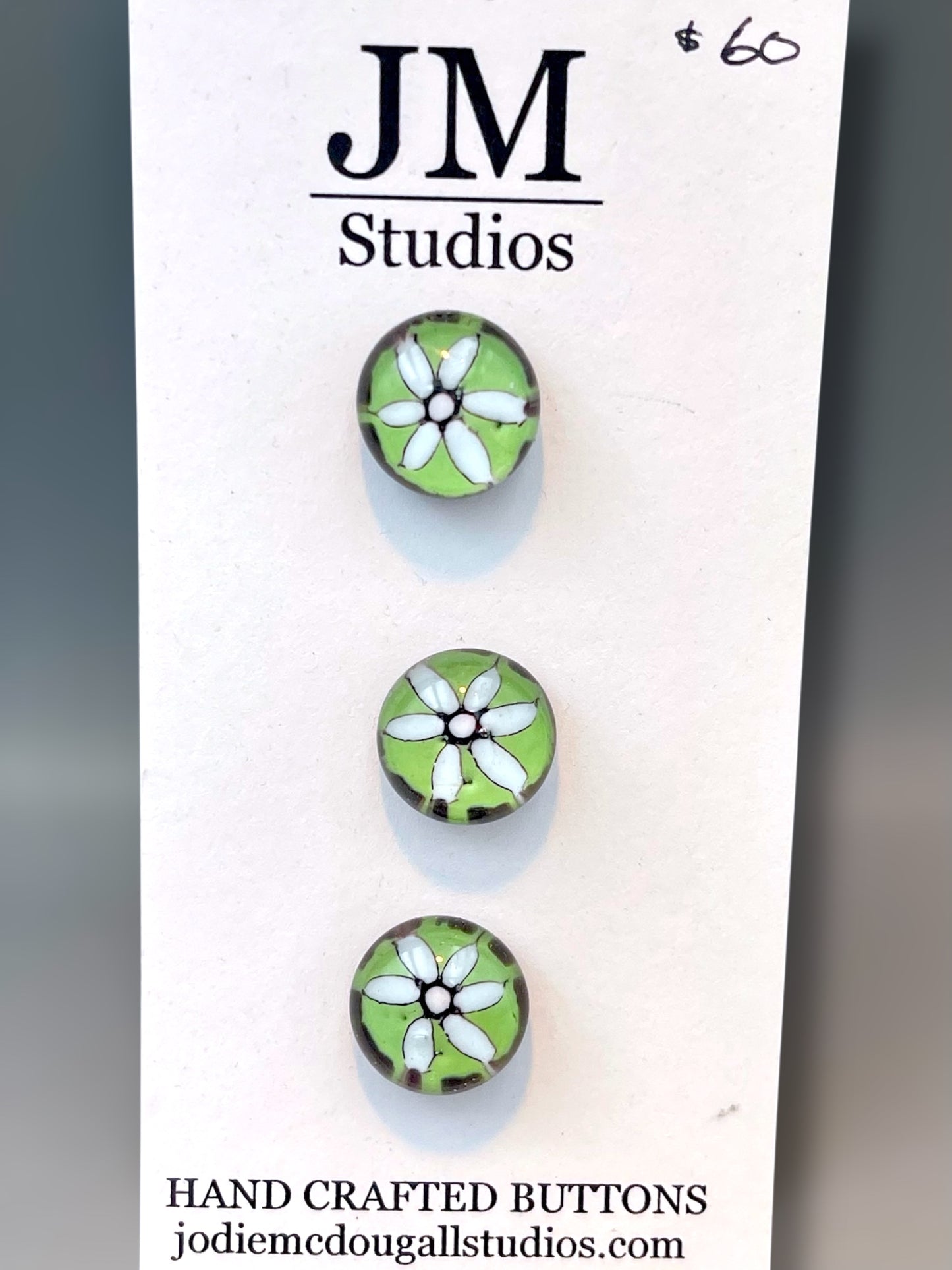 Green Twirl 15mm button set