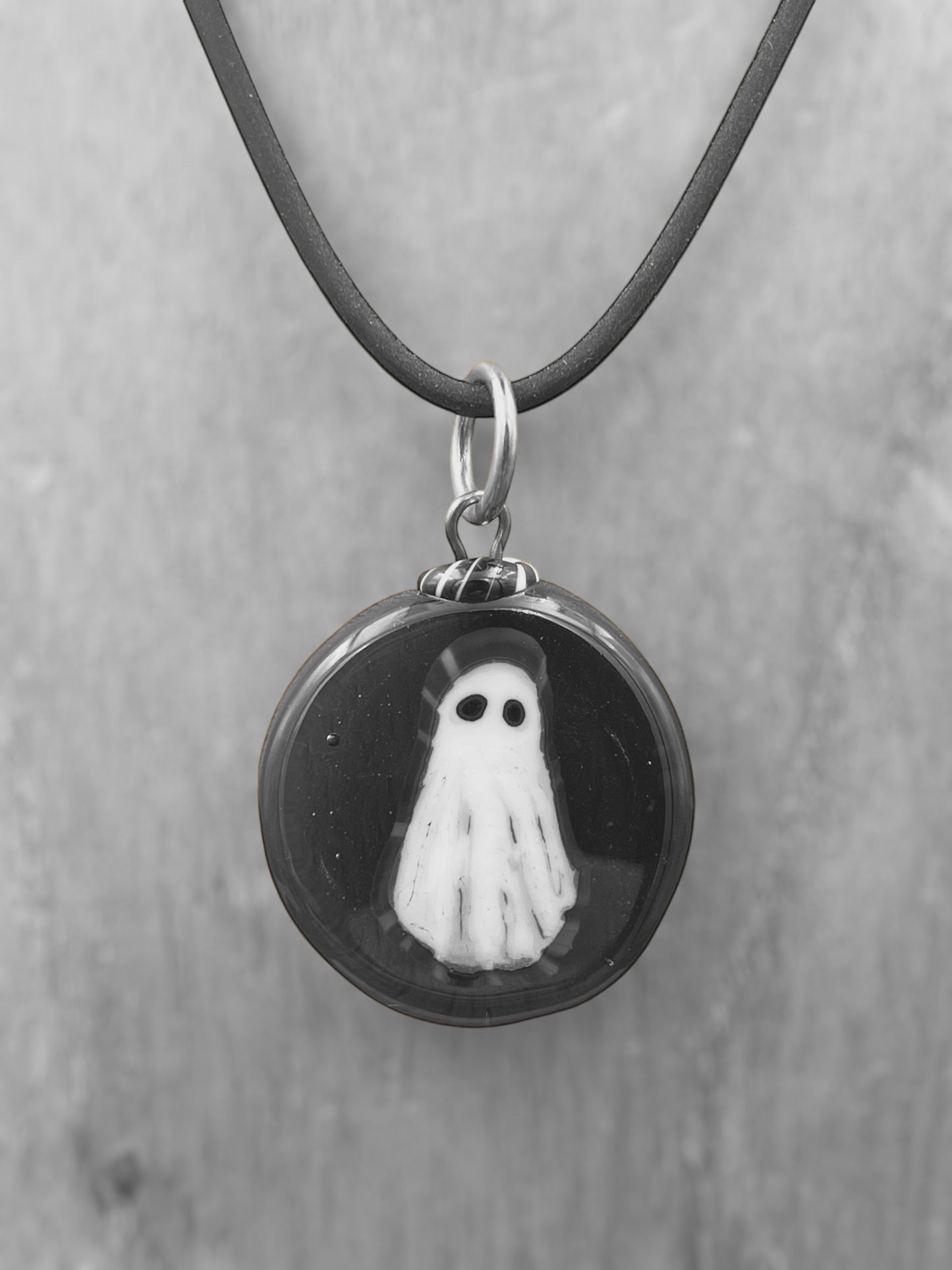 Ghost Pendent