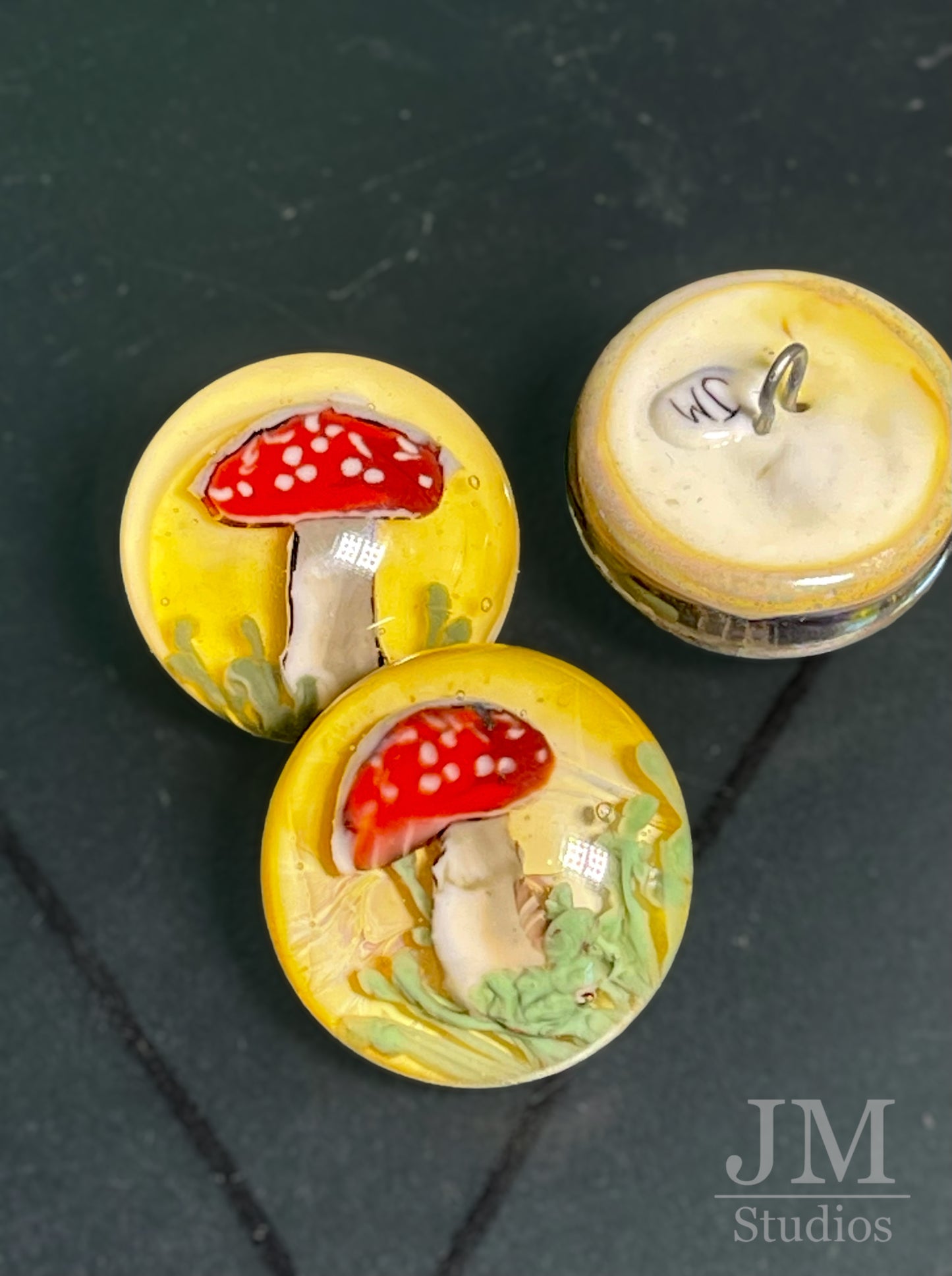 Mushroom Button 20mm