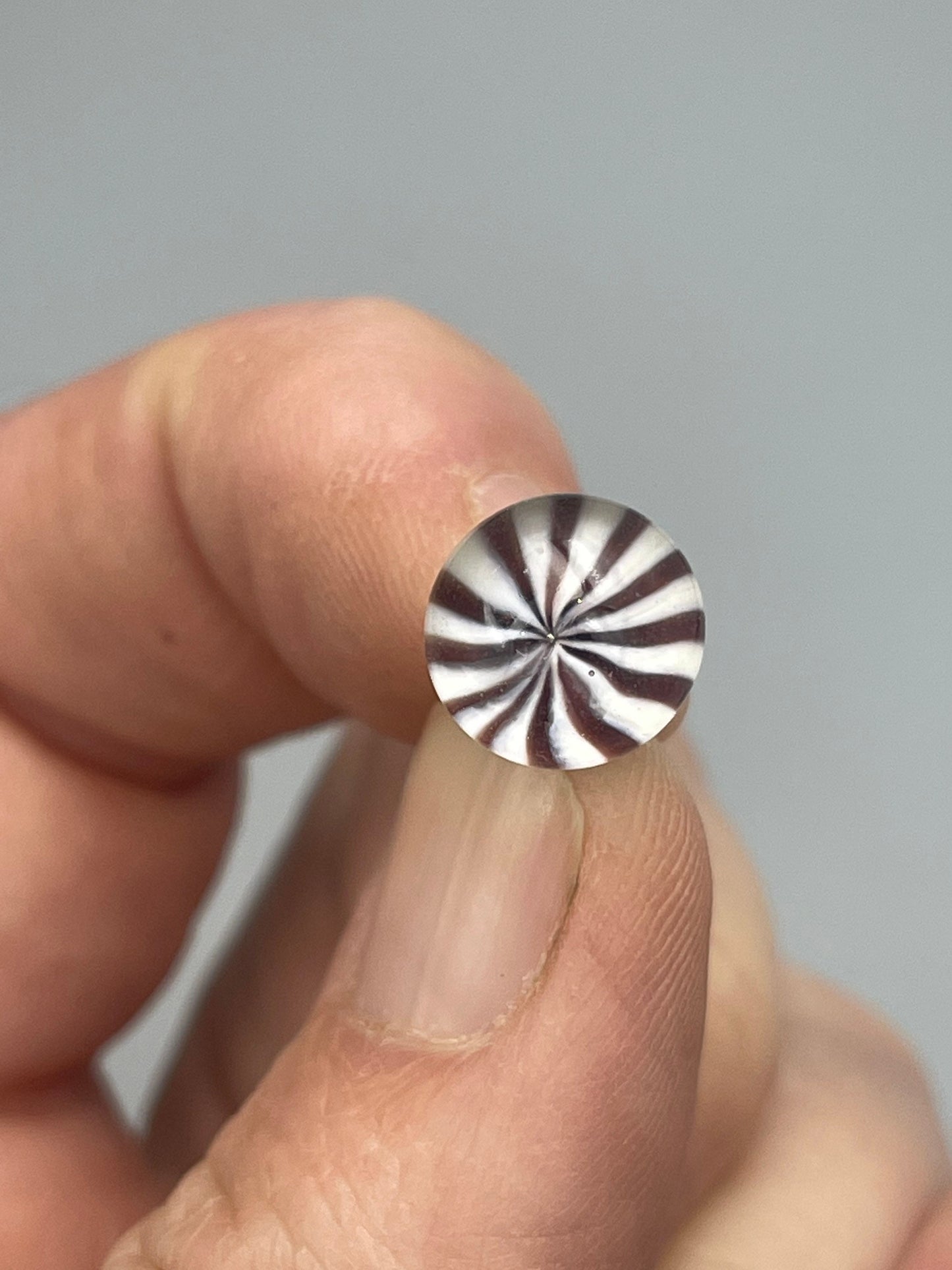 Black and White Starburst Buttons 10mm